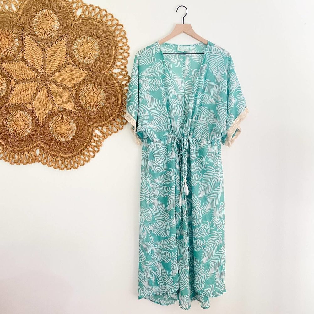 True Destinations Palm / Fern Leaf Resort Wear Swim Cover Up for Beach Vacation